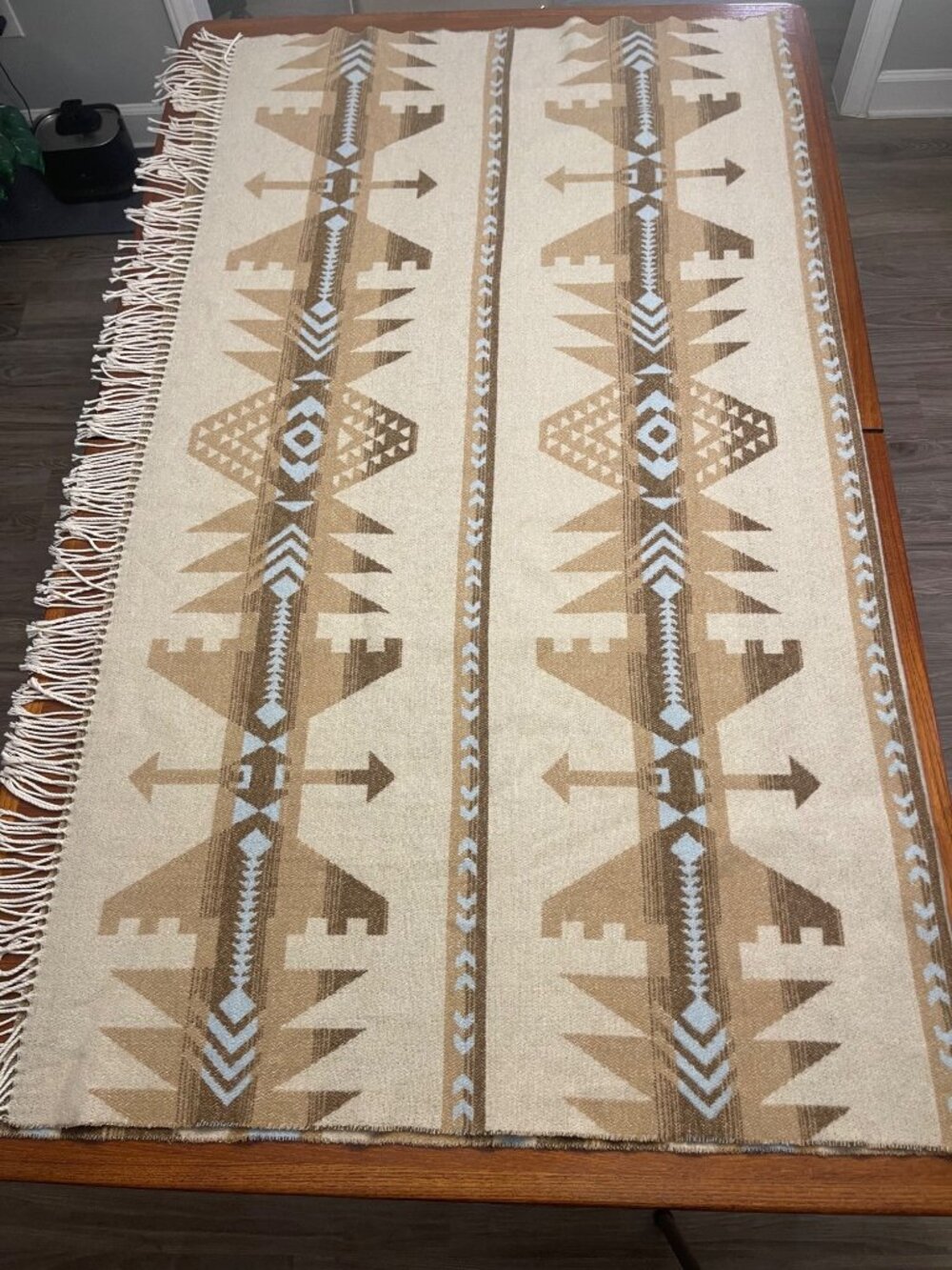 Sackcloth & Ashes Arrow Beige Blanket Throw 70 x 61 Aztec Tan Blue Fringe Italy